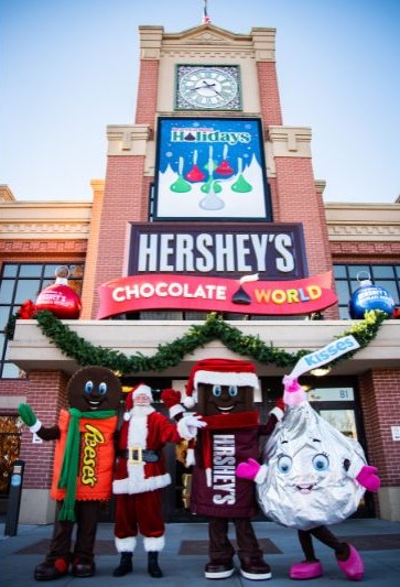 Santa and friends outside Hershey's Chocolate World